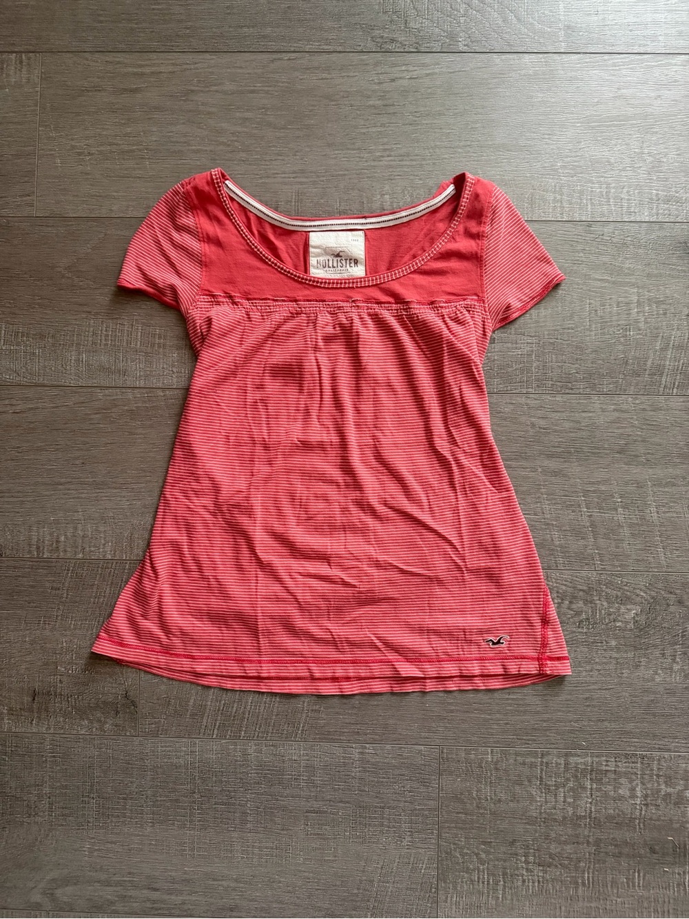 Vintage Hollister Women's Coral Striped Y2K Babydoll  Short Sleeve Tee